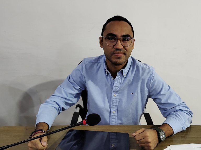 alcaldía está ocultando información:Concejal juan camilo chávez