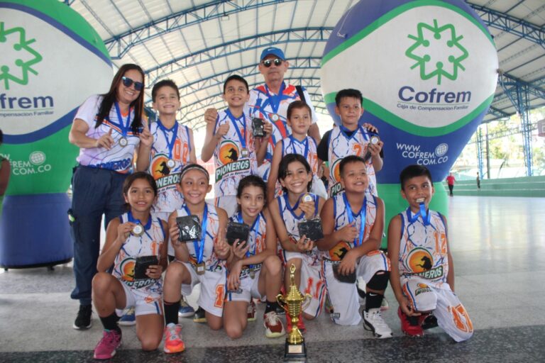 EL CLUB PIONEROS GANÓ EL PRIMER FESTIVAL DE BALONCESTO U10 MIXTO COFREM
