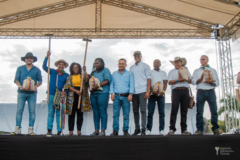 Gobierno, comunidades y gremios azucareros logran histórico Pacto por la Defensa de la Vida, el Territorio y la Convivencia en el Norte del Cauca
