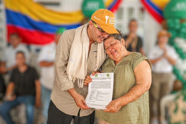 Reforma Agraria con enfoque de género: 495 campesinas del Meta ya son dueñas de su tierra