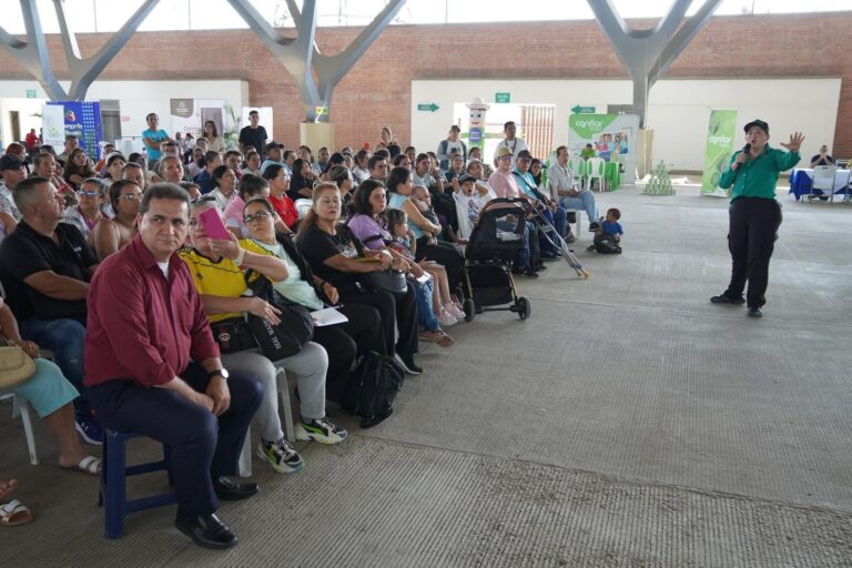 Más de 700 asistentes al primer día de la Feria Inmobiliaria «Mi Casa Segura»