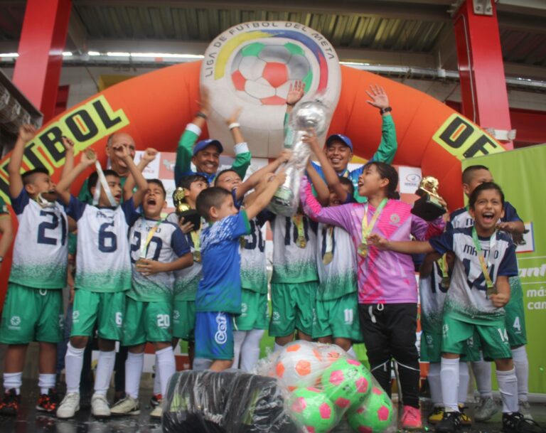 EQUIPO DE COFREM SE TITULÓ CAMPEÓN EN LA SÚPER LIGA DE FÚTBOL DEL META