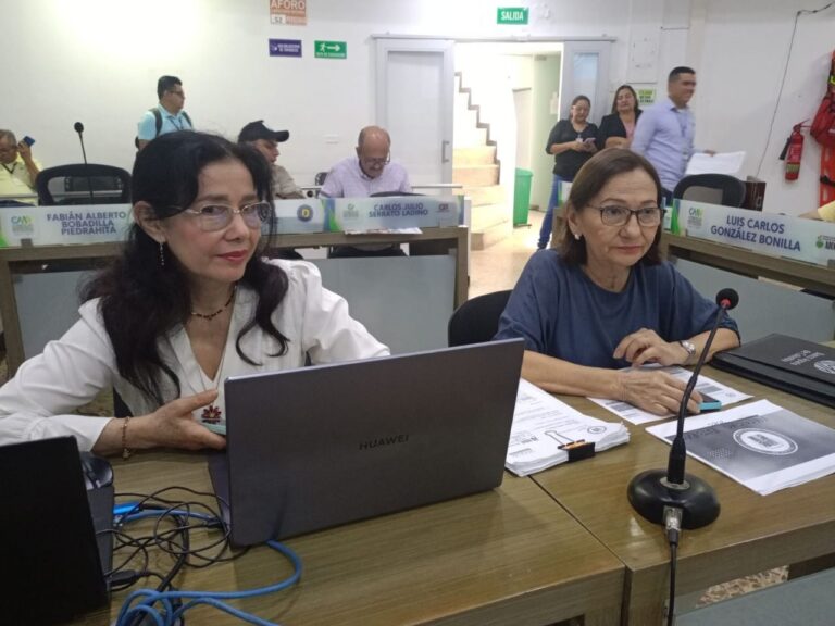 GOBIERNO MUNICIPAL ASEGURÓ RECURSOS PARA LAS NECESIDADES PRIORITARIAS DE LOS COLEGIOS OFICIALES EN 2026