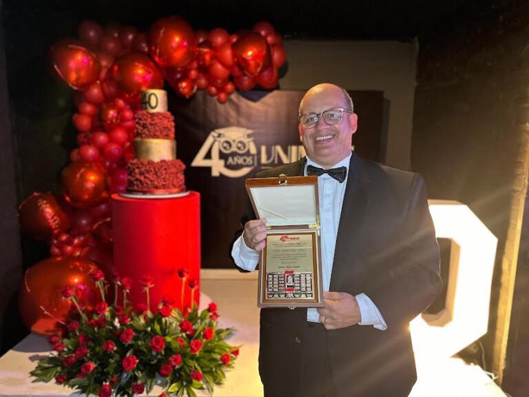 “ME SIENTO ORGULLOSO DE SER EGRESADO”, DICE EL DIRECTOR DE COFREM RECONOCIDO POR UNIMETA EN SU 40 ANIVERSARIO.