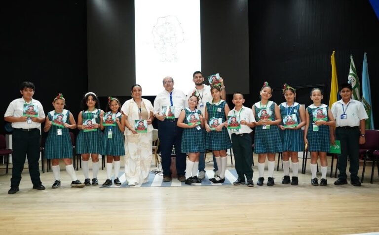 ESTUDIANTES DEL COLEGIO COFREM SAN MARTÍN LANZARON SU LIBRO ‘HORMIGAS’ EN LA FILVI 2025